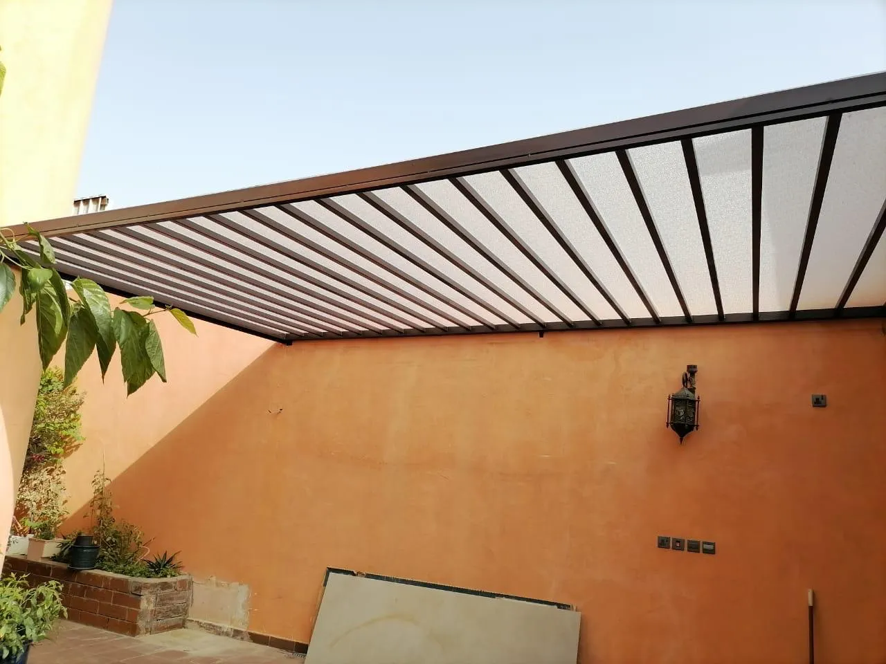 تركيب برجولات خشبية للحدائق والرفوف