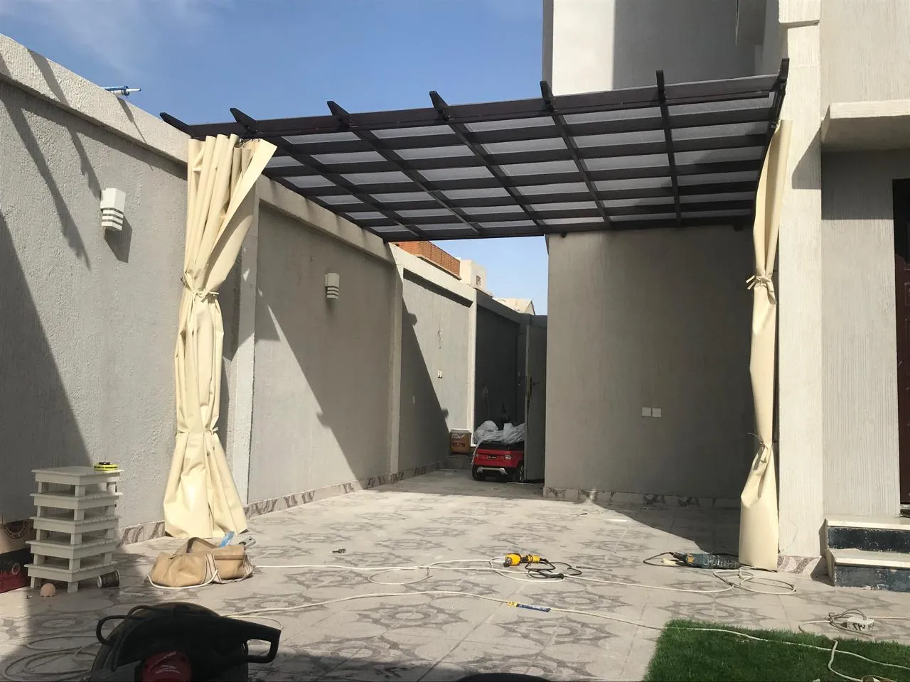 تركيب برجولات خشبية للحدائق والرفوف