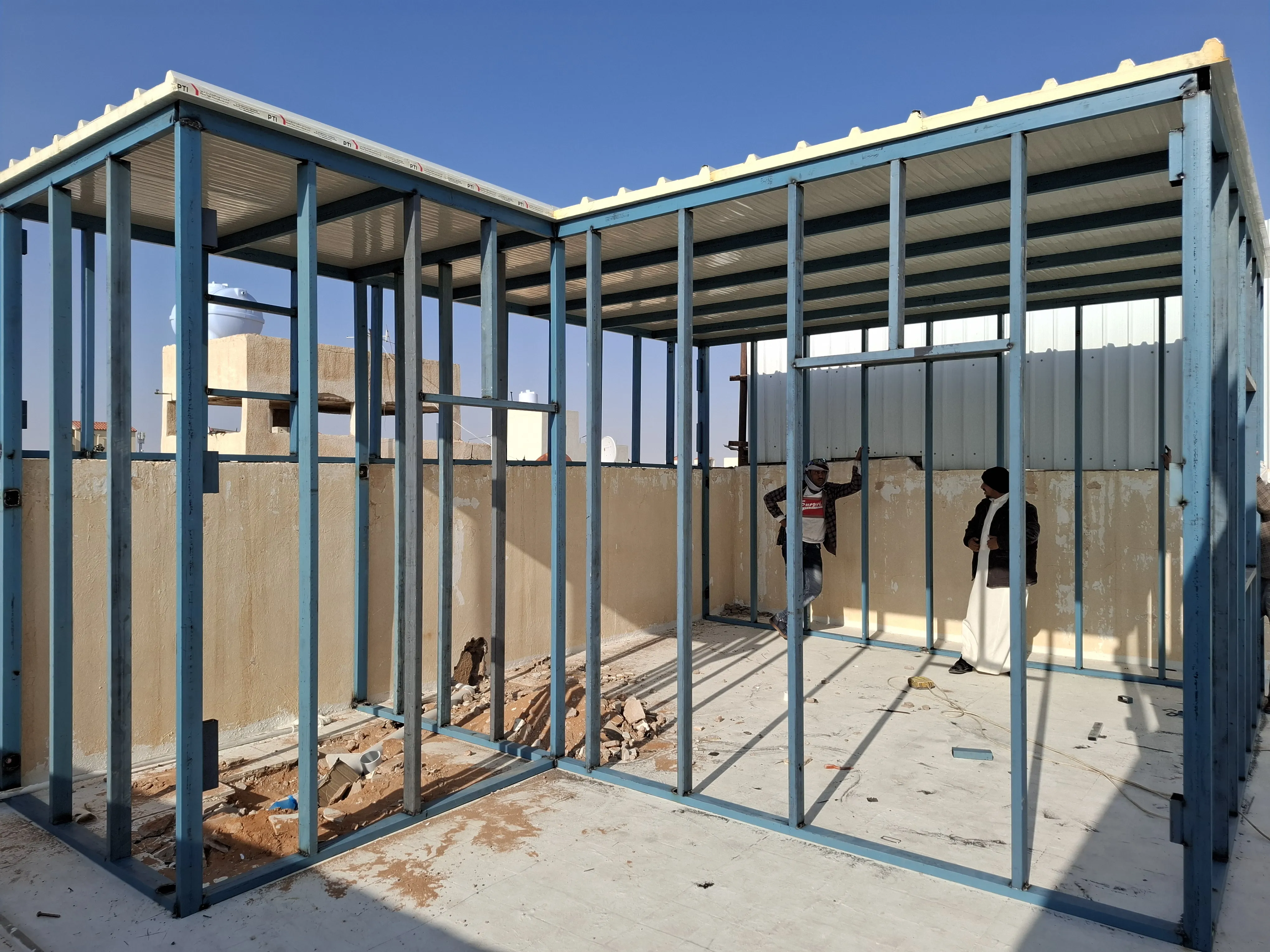 غرف سندوتش بانل