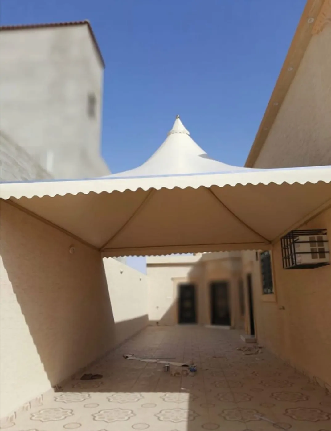 مظلات سيارات